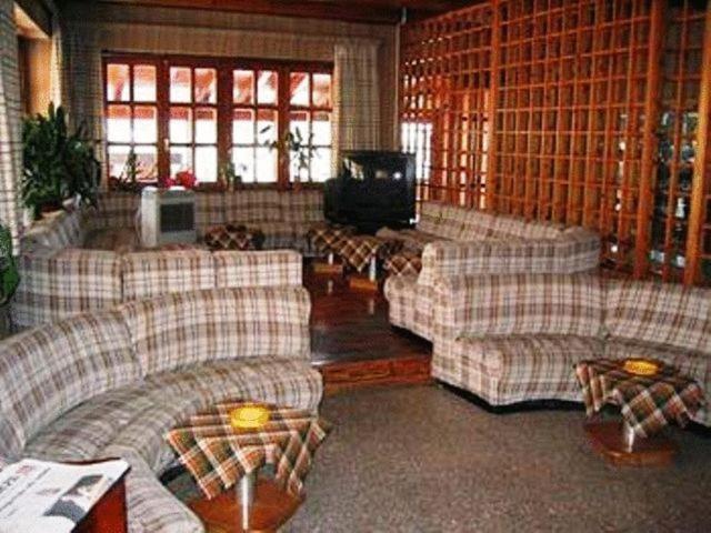 Hotel Quo Vadis None Buitenkant foto